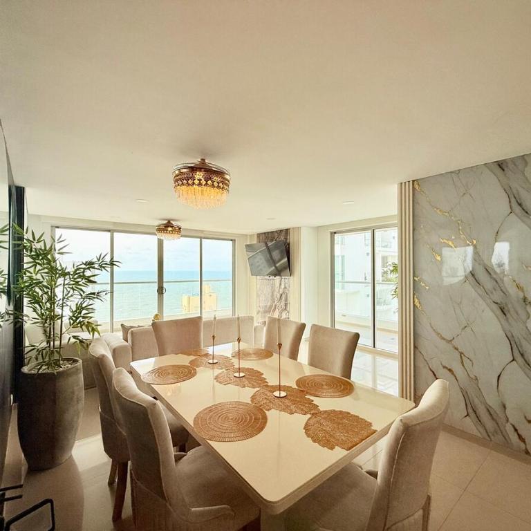 Hermoso apartamento de 4 dormitorios con vista al mar - Apartment - 21