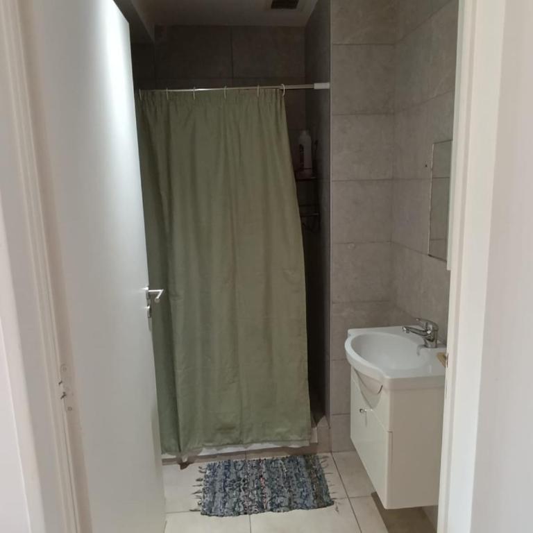 Precioso monoambiente con piscina a pasos de la Bombonera - One-Bedroom Apartment - 11