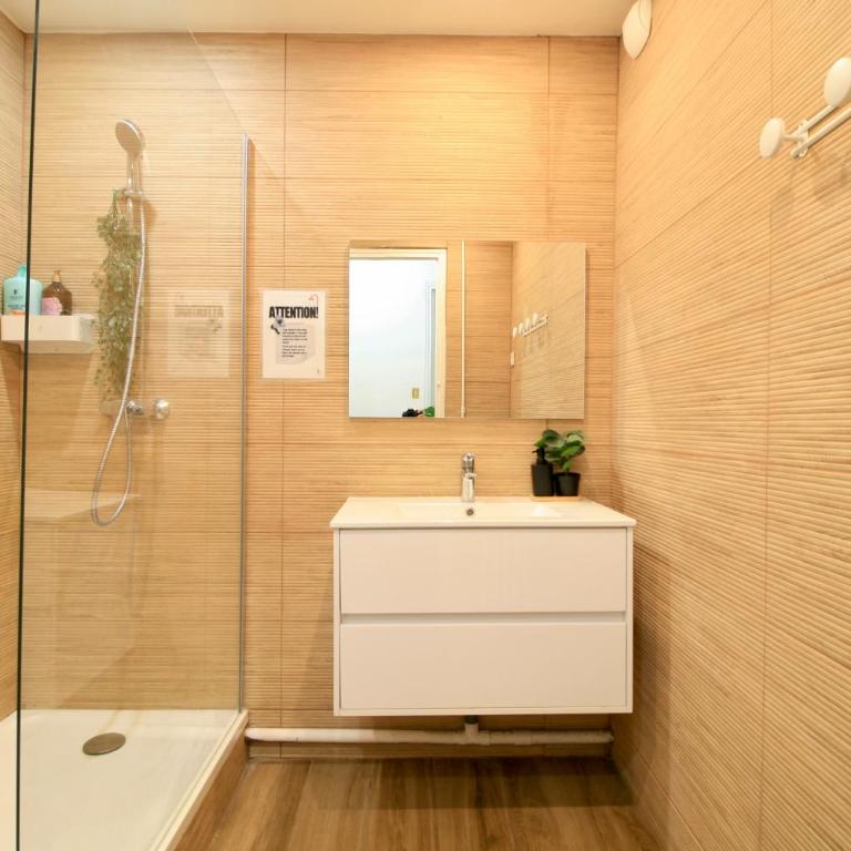 Grand appartement idéalement placé près du stade Vélodrome - Apartment mit 3 Schlafzimmern und Balkon - 4