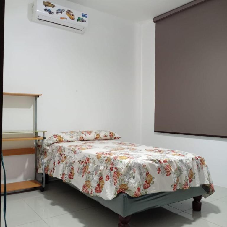 Casa familiar con piscina y zona bbq - Vacation Home - 3