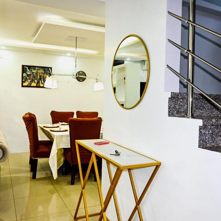 Casa familiar con piscina y zona bbq - Vacation Home - 11