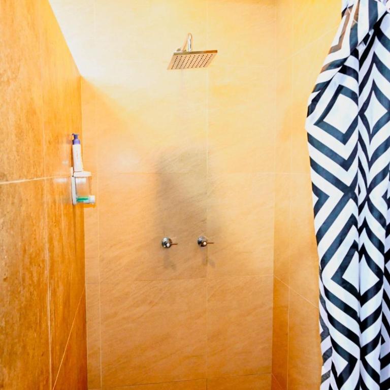 Casa familiar con piscina y zona bbq - Vacation Home - 17