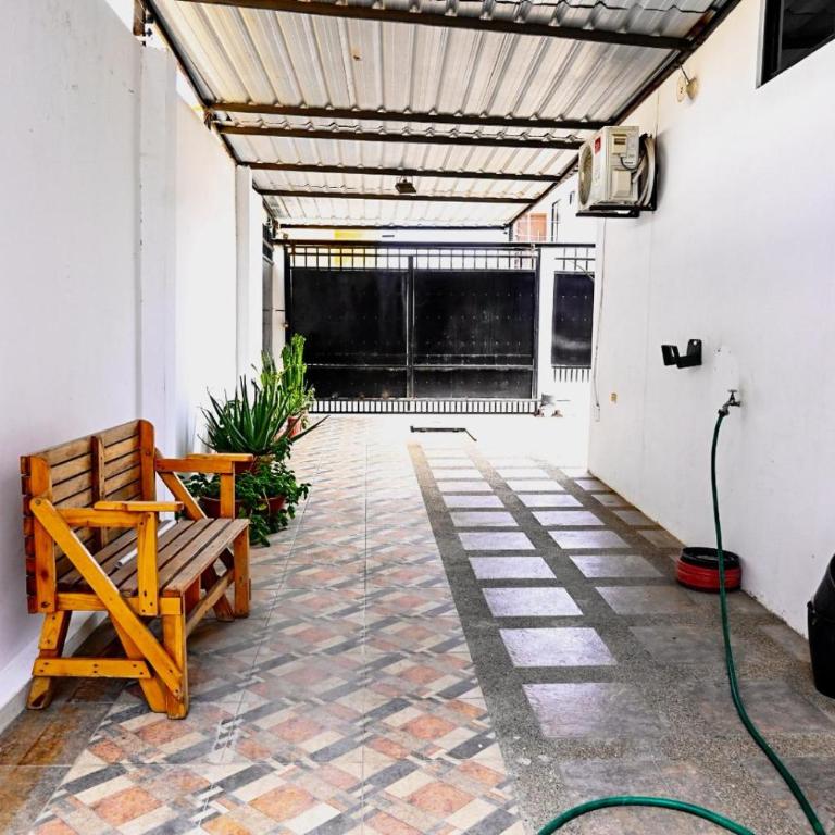 Casa familiar con piscina y zona bbq - Vacation Home - 22