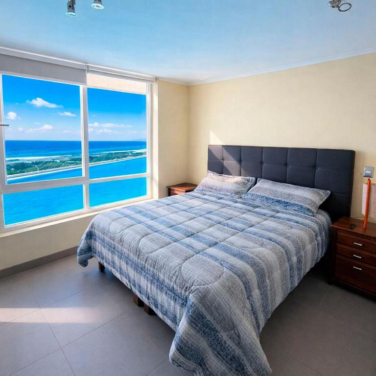 Sea, Space and Relaxation – Laguna del Mar - Three-Bedroom Apartment - Oceanfront - 11