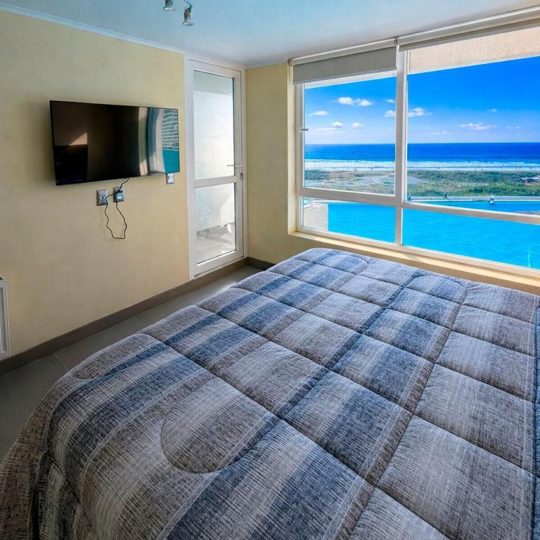 Sea, Space and Relaxation – Laguna del Mar - Three-Bedroom Apartment - Oceanfront - 12
