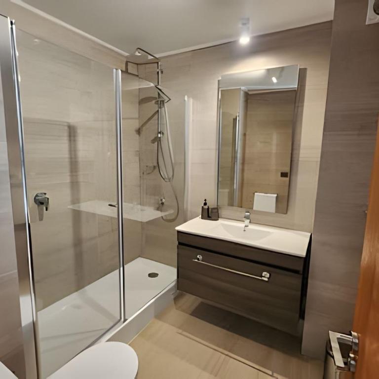 Moderno Edifício Frente al Lago - Apartamento - 12