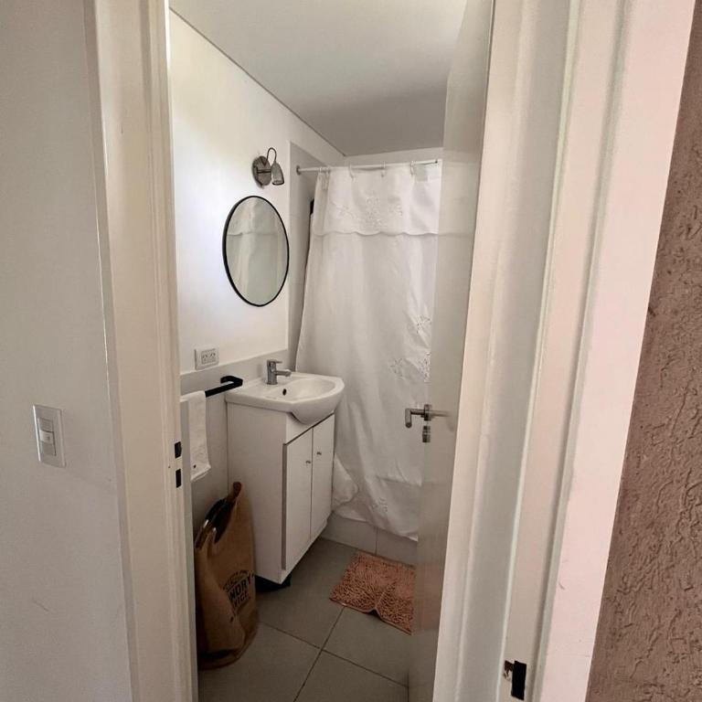 Hermoso y tranquilo monoambiente estudio - One-Bedroom Apartment - 3