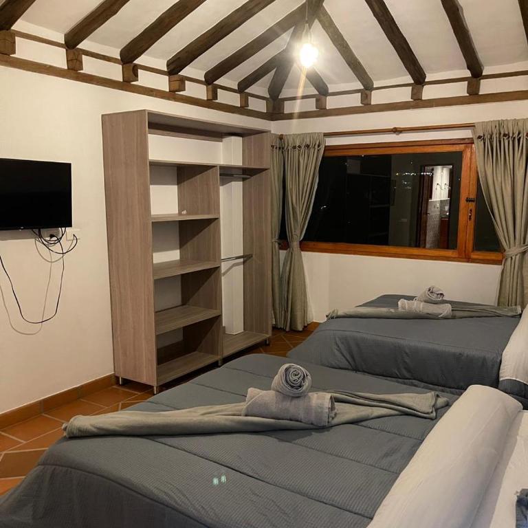 Casa La Estancia Colonial - Quadruple Room with Shared Bathroom - 2