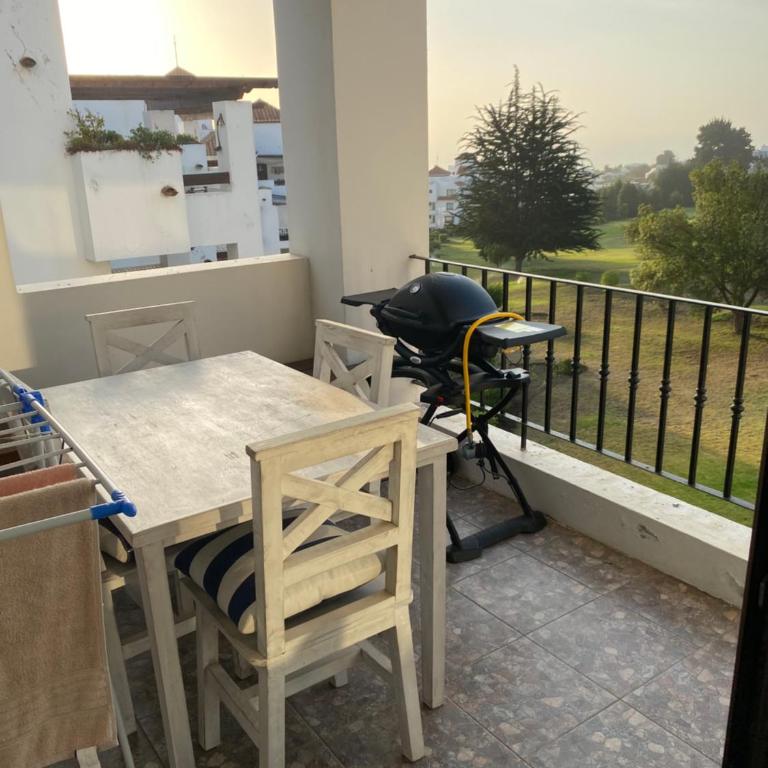 Flores de Marbella - Three-Bedroom Apartment - 7