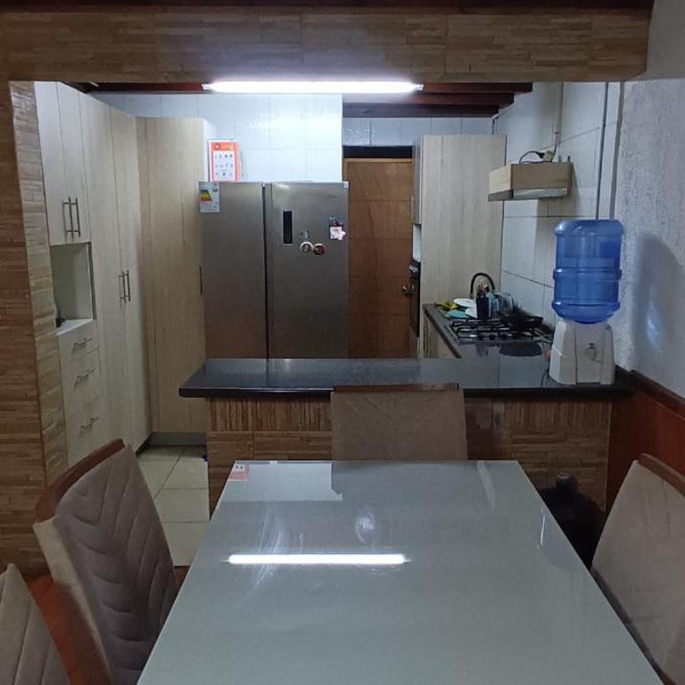 casona amplia y comoda - Four-Bedroom House - 3