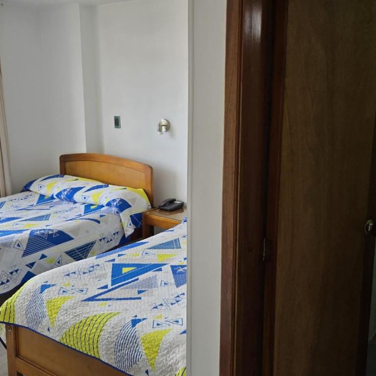 Hotel Imperial - Habitación Doble con baño privado - 2 camas - 4
