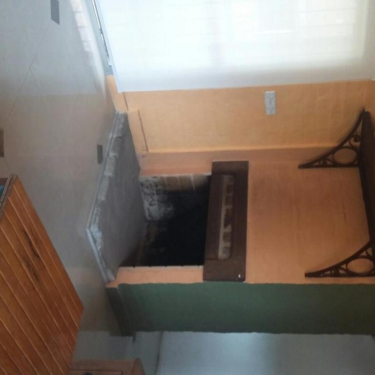 Casa amplia y luminosa a 2 cuadras de la playa - Three-Bedroom House - 9