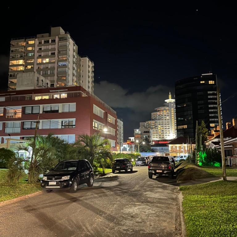 Edificio Carbe Punta del Este - Frente al Mar -parada 2 de la Mansa - Apartamento de 2 dormitorios - 21