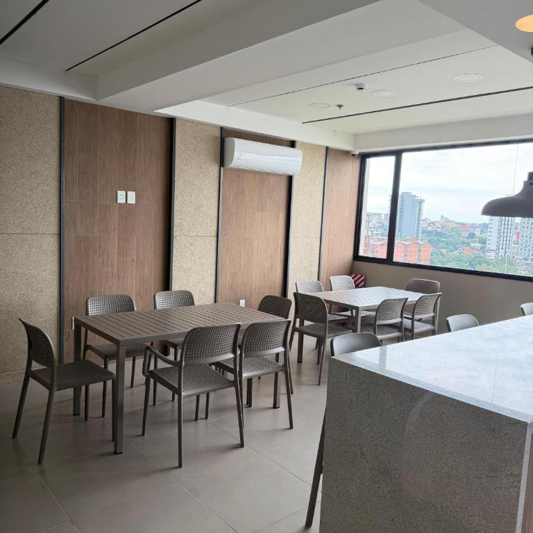 Edificio Paraná Playa Costanera, Apartamento de 1 Habitación, vista frontal al Rio con parking y Amenities! - Apartamento de 1 dormitorio - 56