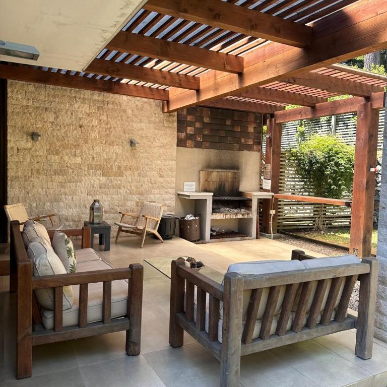 Hermosa Casa Familiar en Parque Pinares Pucón - Three-Bedroom House - 24