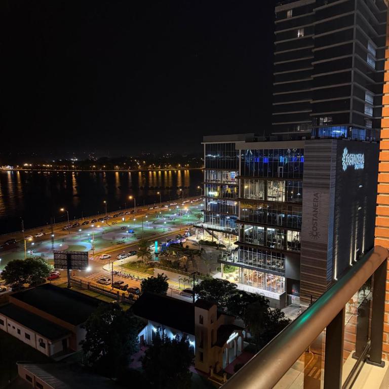 Edificio Paraná Playa Costanera, Apartamento de 1 Habitación, vista frontal al Rio con parking y Amenities! - Apartamento de 1 dormitorio - 68