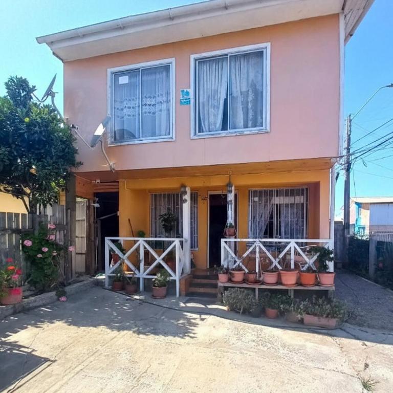 Casa Sylvia - Three-Bedroom House - 1