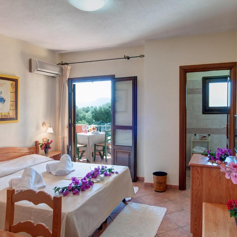 I Ginepri Hotel - Camera Matrimoniale con Balcone - 4