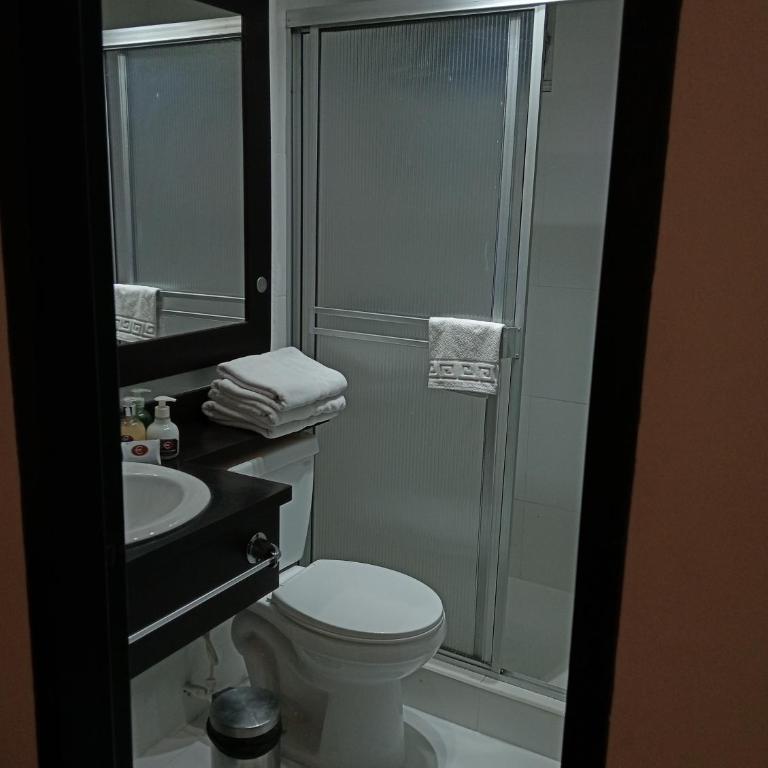 Europa Hotel Boutique Manizales - Habitación Cuádruple Estándar - 18
