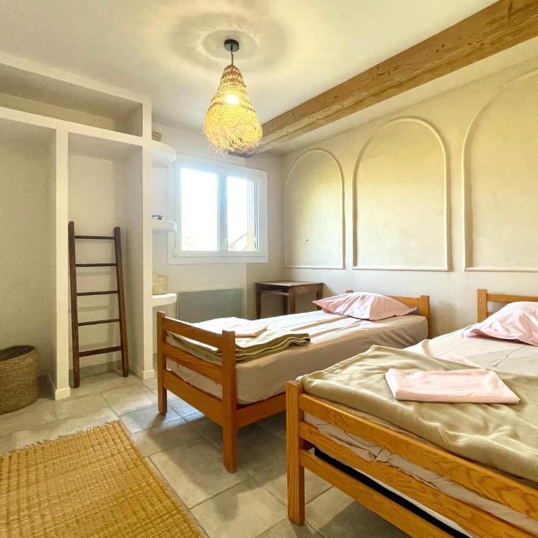 Gîte confort 15 couchages, vue panoramique Montagne Hautes Alpes, Terrasses - Casa de 6 dormitorios - 16