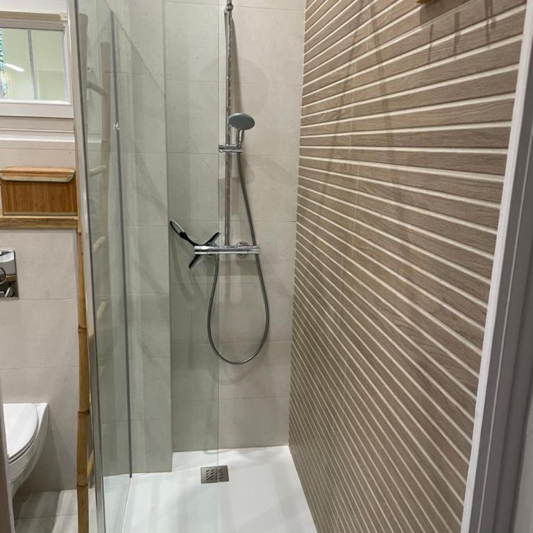 Grand F2 quartier Les Plaines, Boulouris proche mer et port Santa-Lucia - Apartment mit 1 Schlafzimmer - 9