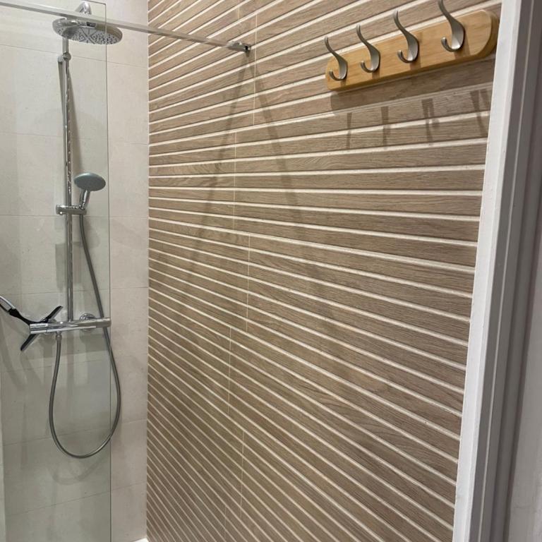 Grand F2 quartier Les Plaines, Boulouris proche mer et port Santa-Lucia - Apartment mit 1 Schlafzimmer - 13