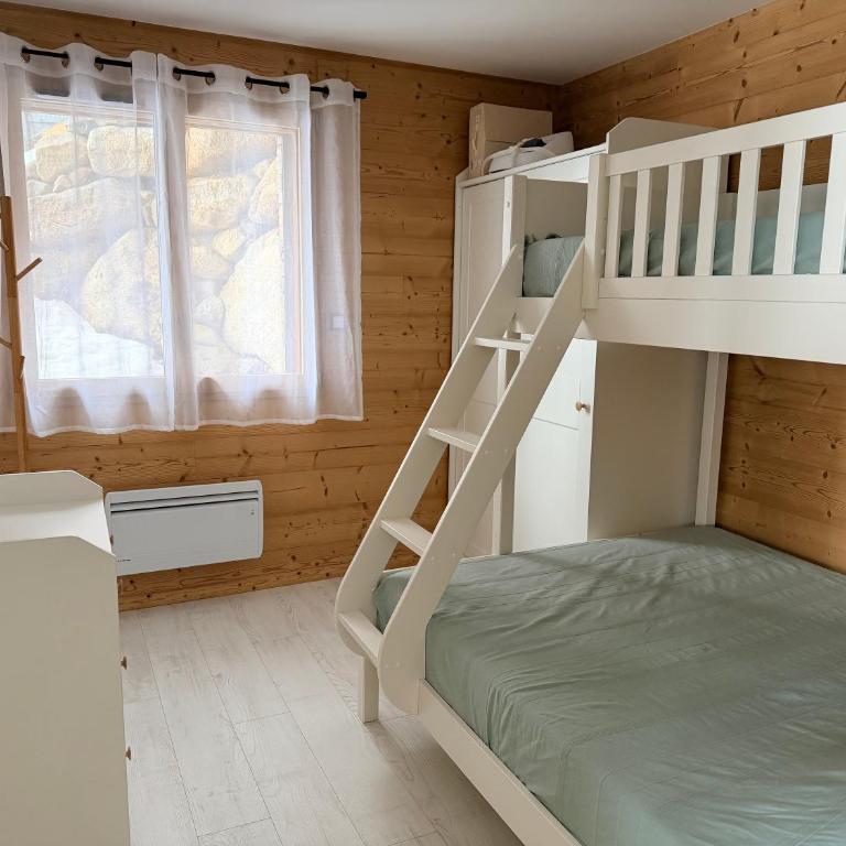 L'Esquirol Appart - Location T3 avec vue imprenable - Les Angles - Two-Bedroom Apartment with Lake View - 8