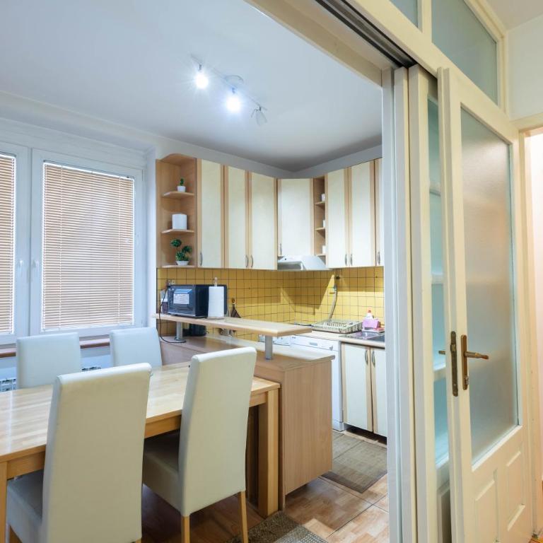 Apartment In The City Center - Apartman sa 2 Spavaće Sobe - 17