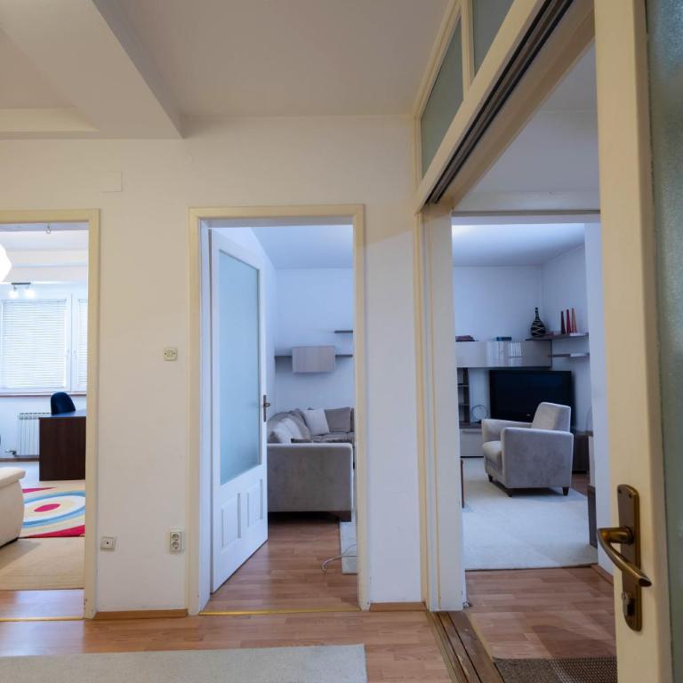 Apartment In The City Center - Apartman sa 2 Spavaće Sobe - 16