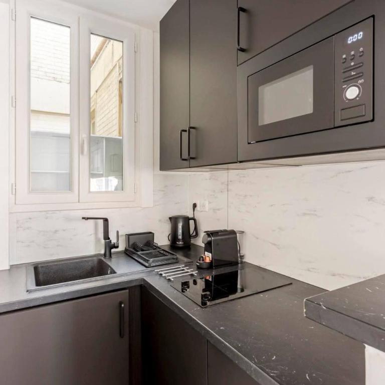 Cozy studio Paris 17th near Arc de Triomphe - Appartement - 6
