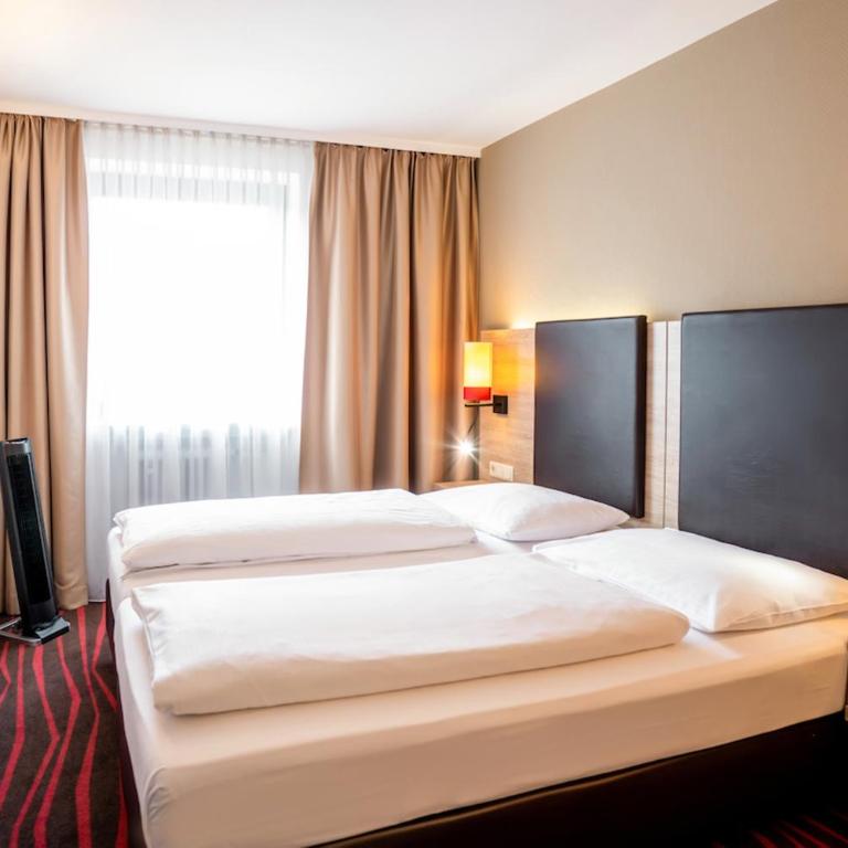 Europäischer Hof - Standard Dreibettzimmer mit Blick auf den Innenhof (keine Klimaanlage) - 2