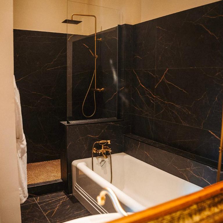 Villa Troletti, hôtel particulier de luxe en Provence - Appartement Deluxe - 12