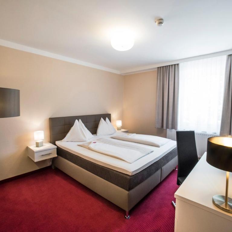 Stadthotel Kramer - Superior Vierbettzimmer - 4