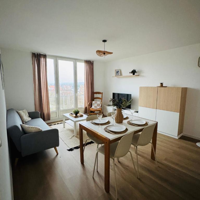 Appartement lumineux et calme Plage et commerces - Two-Bedroom Apartment - 3