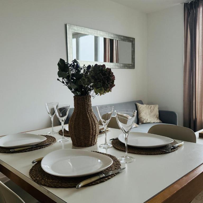 Appartement lumineux et calme Plage et commerces - Two-Bedroom Apartment - 8