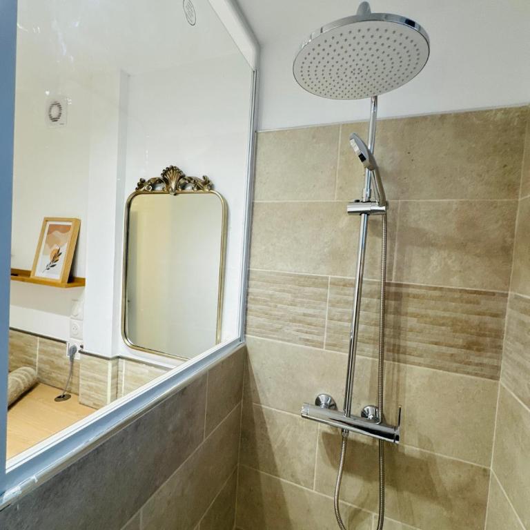 Appartement lumineux et calme Plage et commerces - Two-Bedroom Apartment - 23