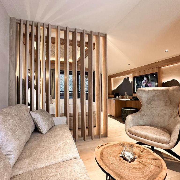 Landhotel Alpenhof Filzmoos - Doppelzimmer mit Balkon - 7