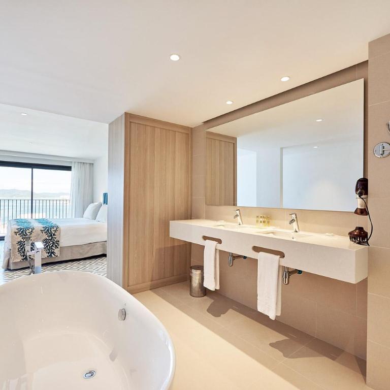Eurostars Ibiza - Suite Dúplex con vistas al mar - 11