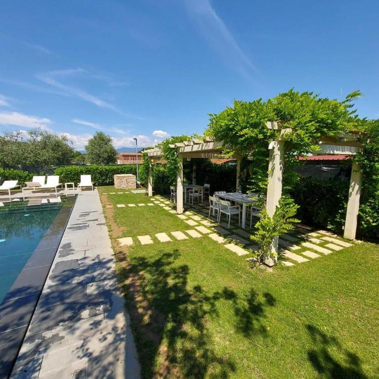 La dimora di Lorenzo - villa a Lucca con piscina - Casa con 3 Camere da Letto - 37