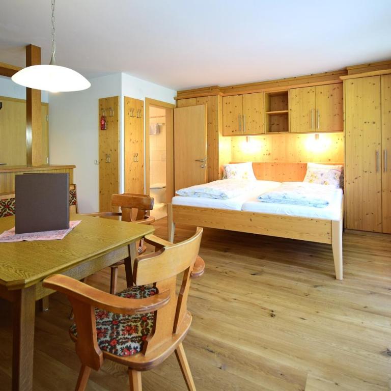 Gästehaus Waltl - Apartment mit 2 Schlafzimmern und Balkon - 3