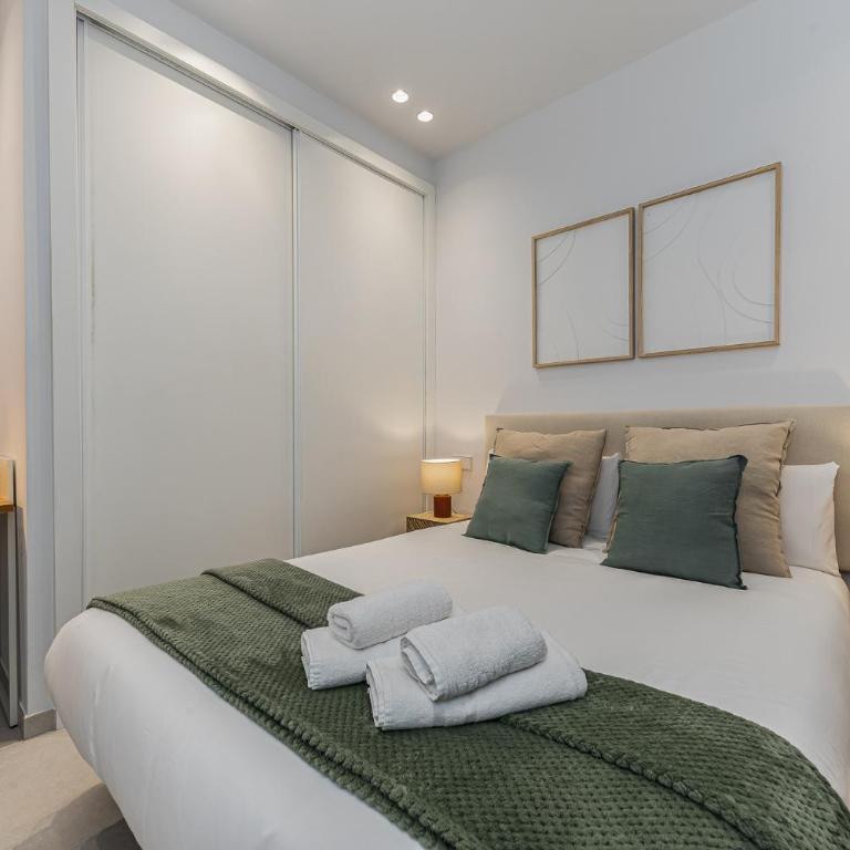 Waou Urban Home Chamberi - Deluxe Double Room (1 adult + 1 child) - 28