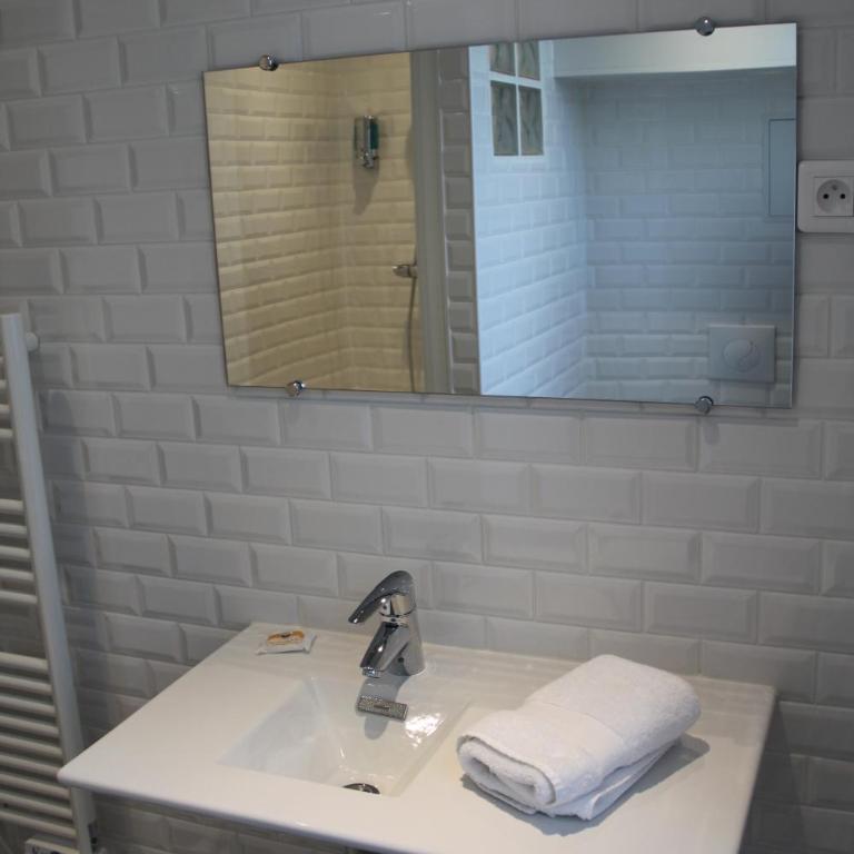 Les Toits de Paris - Double Room - 10