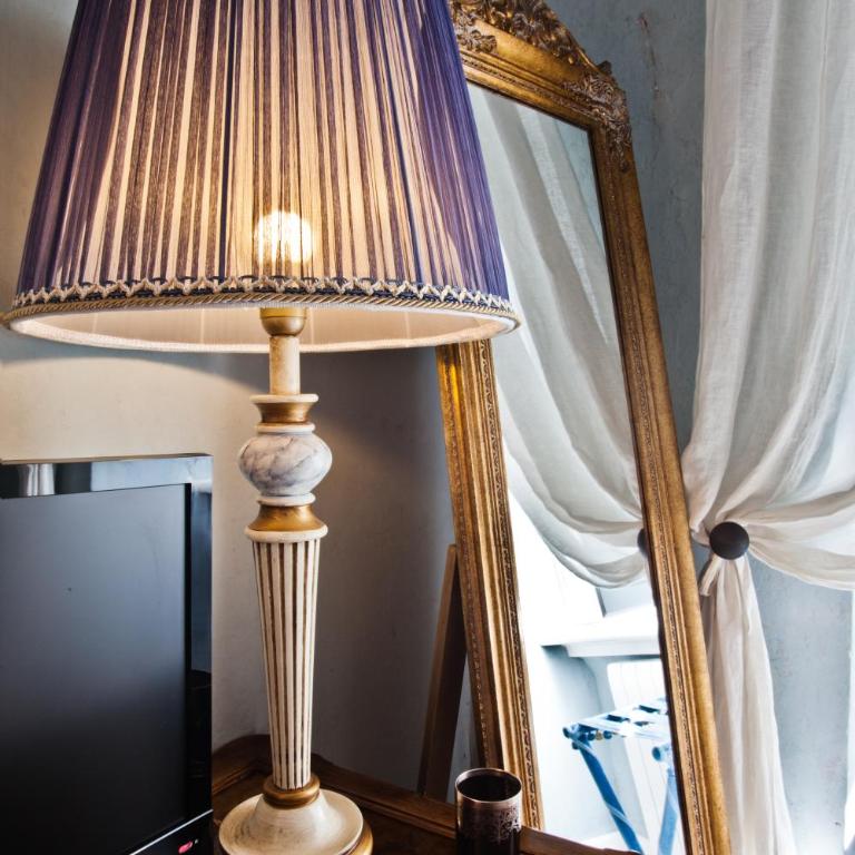 LM Suites Spagna - Camera Matrimoniale - 24
