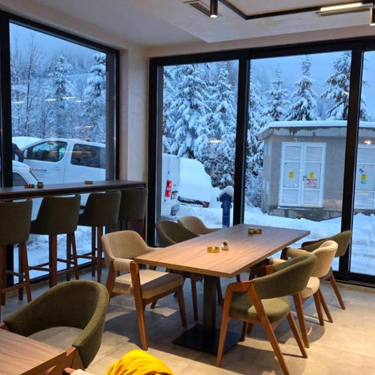 Versus Jahorina - Family Suite with Balcony - 8