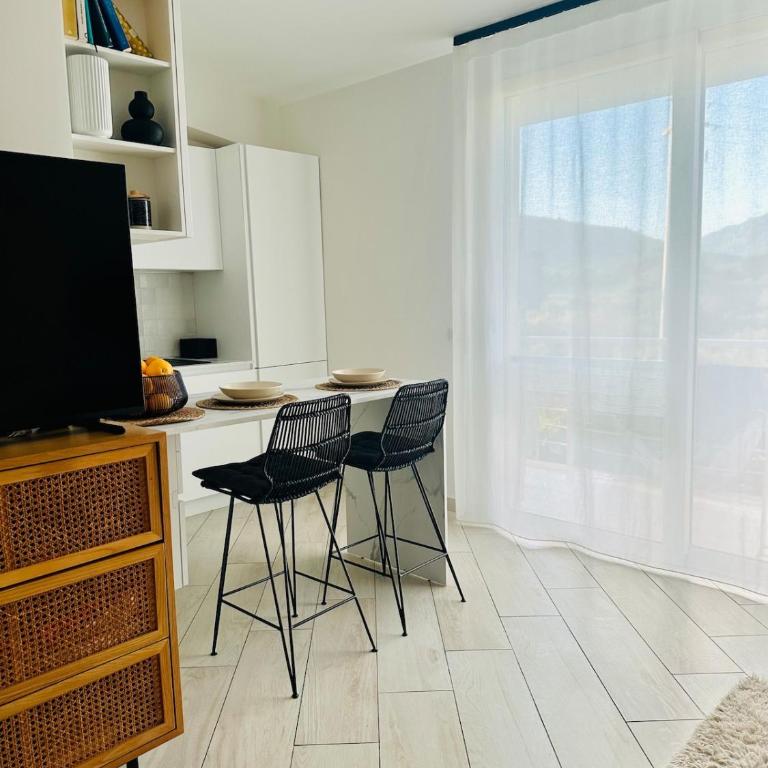 Comfy Holiday House - Two-Bedroom House - 12