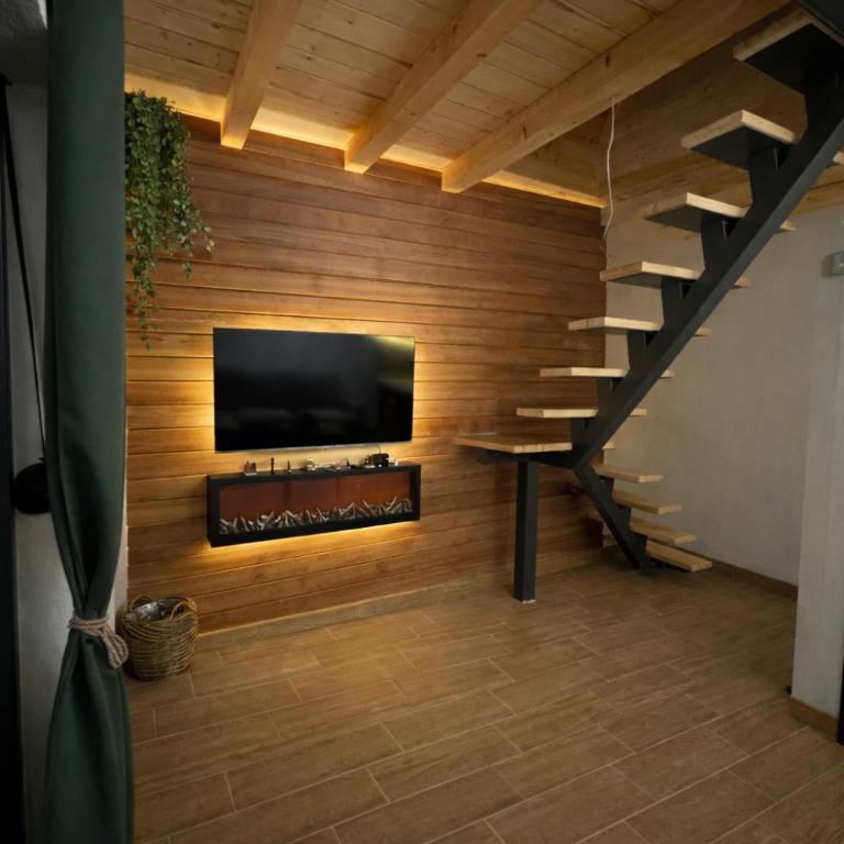 Pine Home Forest - Two-Bedroom Chalet - 4