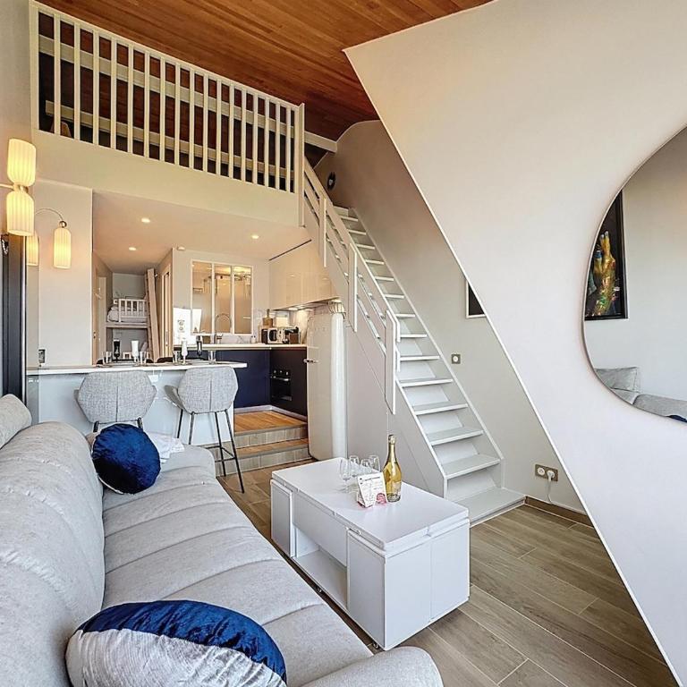 Vue mer exceptionnelle Studio avec Parking au Port de Deauville - Apartamento de 2 dormitorios - 2