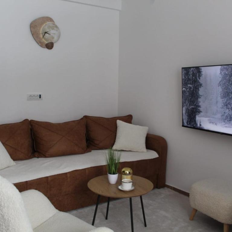 Winter Tale - One-Bedroom Apartment - 2