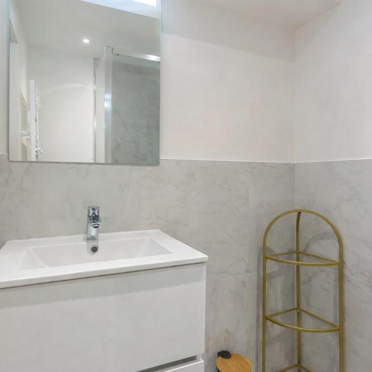 Modern and warm duplex - Apartment - 6