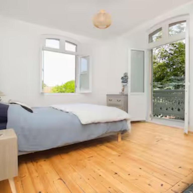Villa familiale rénovée à Arcachon avec 6 ch, 4 sdb, entre 8 à 10 pers - Villa - 7
